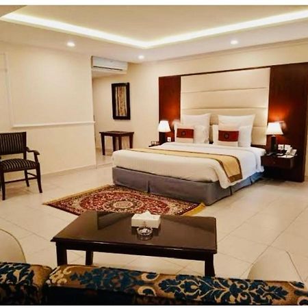 Hotel New Mid City Multan Extérieur photo