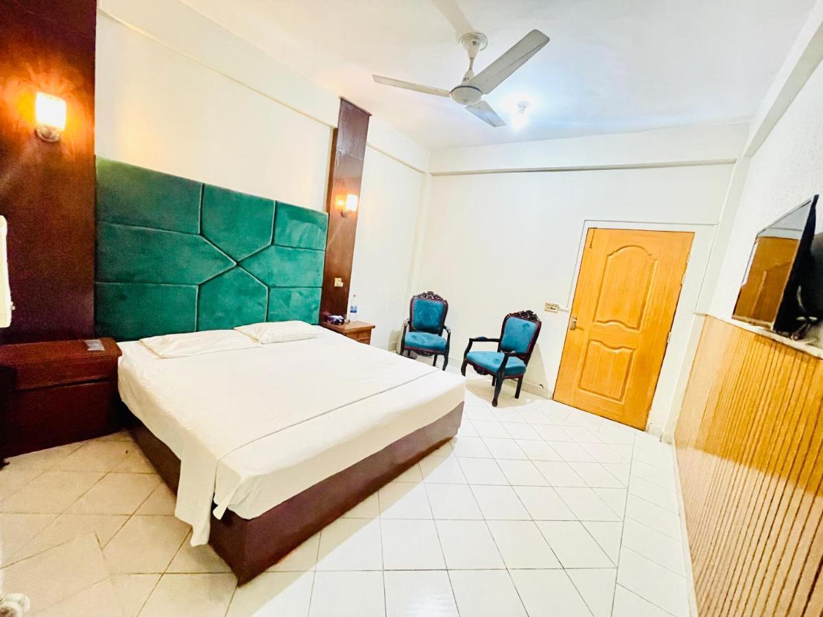 Hotel New Mid City Multan Extérieur photo