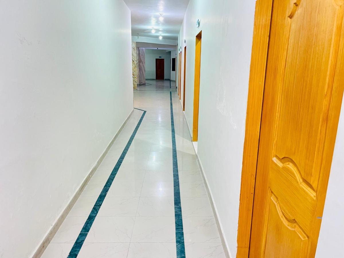 Hotel New Mid City Multan Extérieur photo