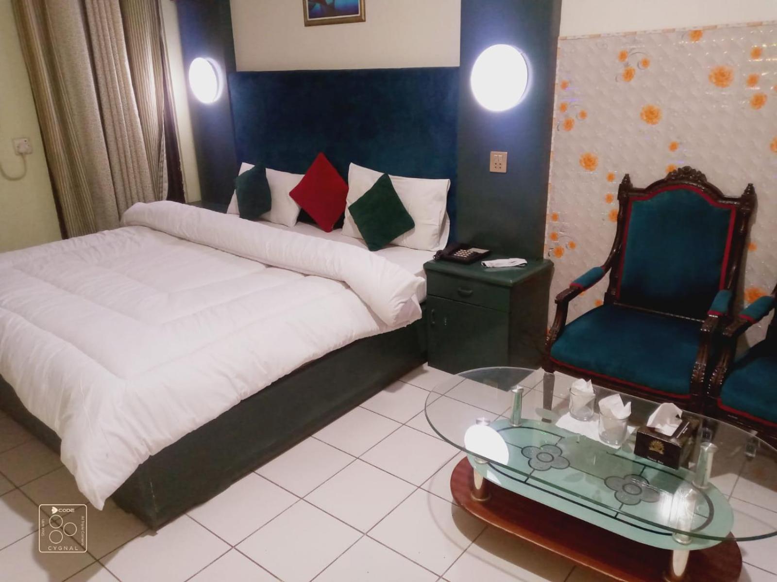 Hotel New Mid City Multan Extérieur photo